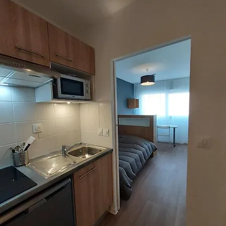 Apartahotel Résidence Nemea Student Arena 3*
