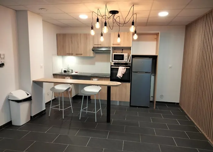 Nemea Student Arena شقة فندقية